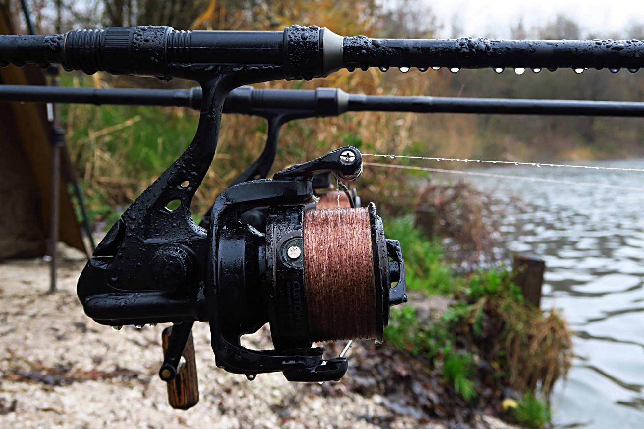 OKUMA Naviják Custom Black  CB-80