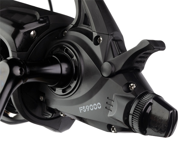 GIANTS FISHING Naviják Gaube Reel FS 9000 + náhradní cívka 10000 ZDARMA