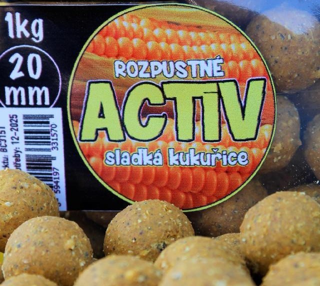BLACK CARP Activ Boilies Sladká kukuřice 20mm 5kg