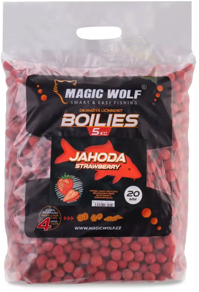 MAGIC WOLF Boilies Jahoda 5kg 20mm