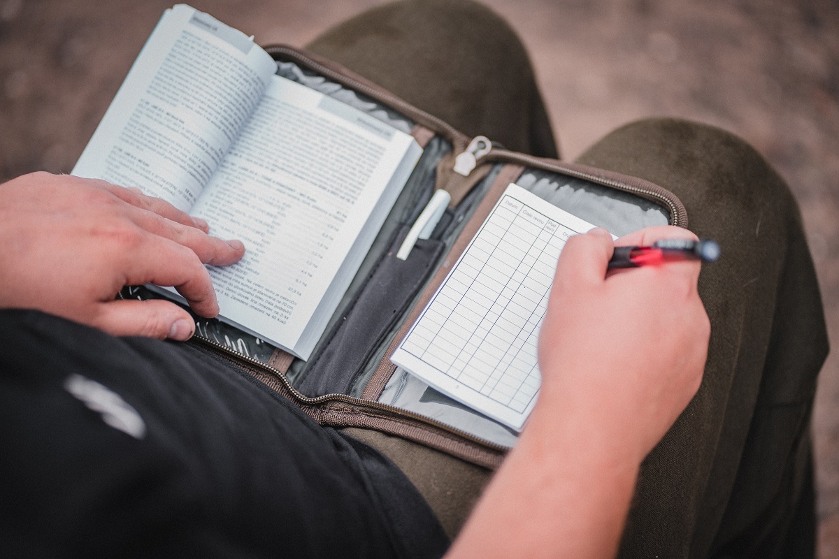 GIANTS FISHING Pouzdro na rybářské doklady License Wallet