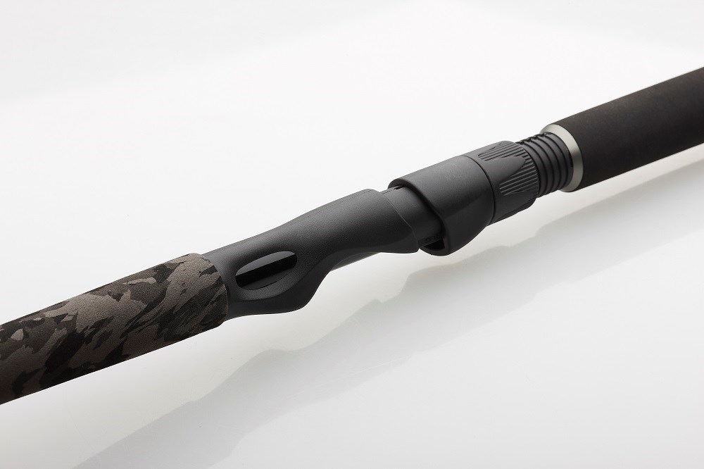 MADCAT Prut Black Spin 210cm 150g 2-díl