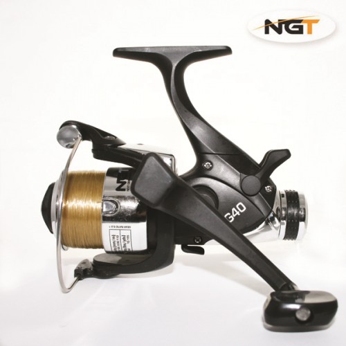 AP Prut Feeder Max Medium 300cm 75g 2-díl + AP Naviják Carp Runner MAX40