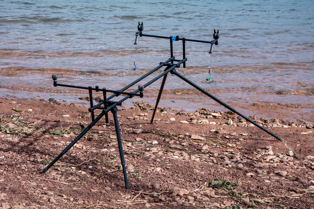 GIANTS FISHING Stojan na pruty High Pod 3 Rods Black