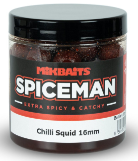 MIKBAITS Boilie v dipu Spiceman Chilli Squid 250ml 16mm