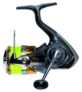 DAIWA Naviják Laguna LT 3000 C + ZDARMA pletená šňůra Daiwa JB4 0,19mm YL