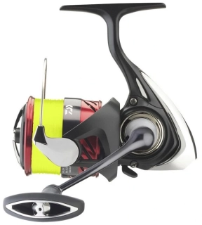 DAIWA Naviják 23 Ninja LT 4000 C + ZDARMA pletená šňůra Daiwa JB4 0,21mm YL