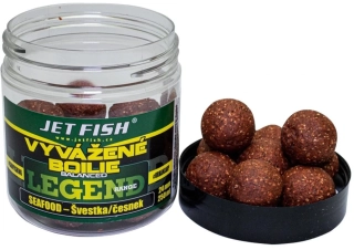 JET FISH Vyvážené boilie Legend Range Seafood Švestka Česnek 250ml 20mm