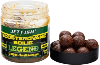 JET FISH Boosterované boilie Legend Range Seafood Švestka Česnek 250ml 20mm